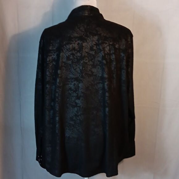 Outback Trading Co Black Snap Top - Picture 4 of 7